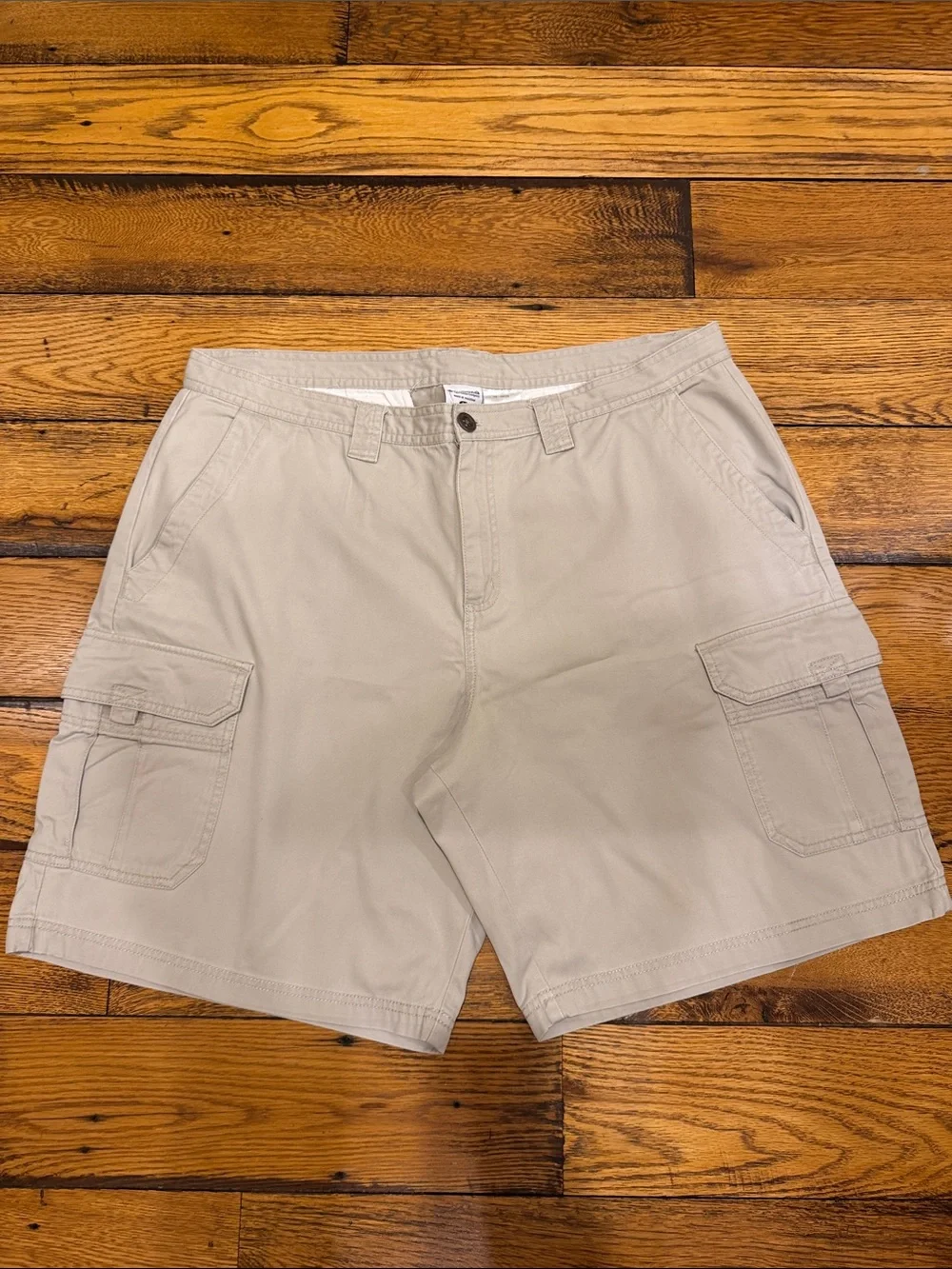 COLUMBIA SPORTSWEAR COMPANY FLAT FRONT KHAKI MEN'S CARGO SHORTS SIZE 40 WAIST